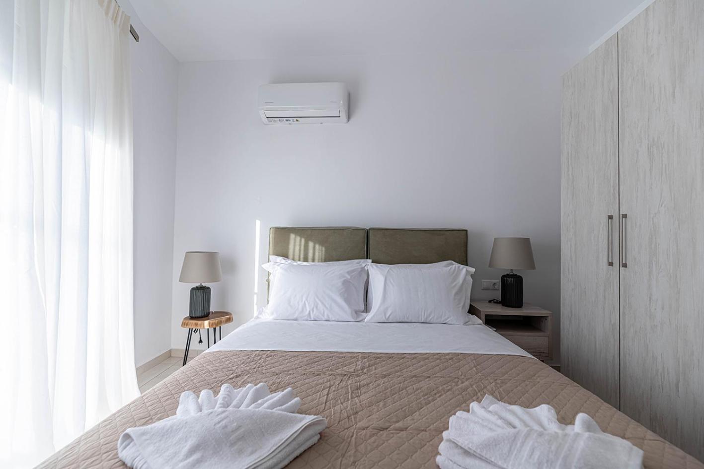Archangelos Sky Junior Apartment Bagian luar foto